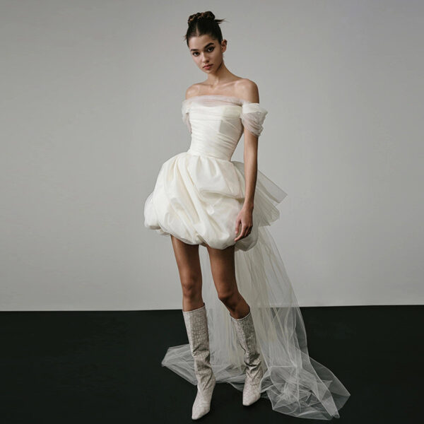 Off-Shoulder Short Wedding Dress – Lightweight White Bridal Gown with Adjustable Straps & High Waist
