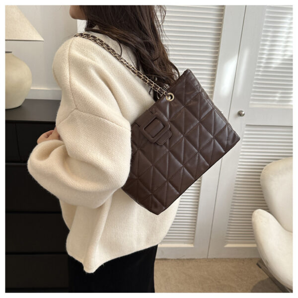 Trendy Quilted Chain Shoulder Bag – Chanel-Inspired Rhombus Design with Detachable Strap - Image 7