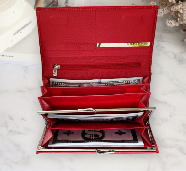 Patent Leather Crocodile-Embossed Women's Wallet – Anti-Theft Red Clutch with High-Grade Lock & Expandable Design - Image 2