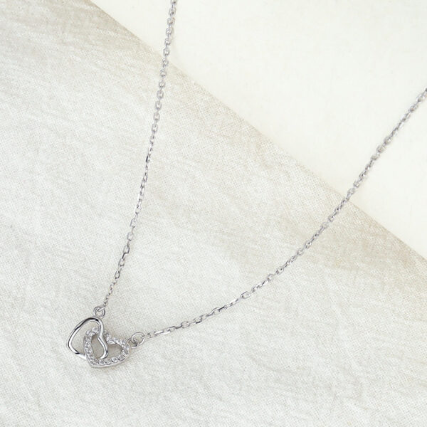 Heart-Shaped Collarbone Necklace – 925 Silver Diamond-Accented Pendant with Cross Chain - Image 2
