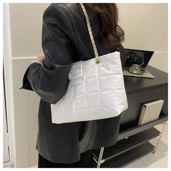 Trendy Quilted Chain Shoulder Bag – Chanel-Inspired Rhombus Design with Detachable Strap - Image 10