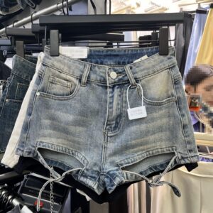 Sweet & Spicy Denim Hot Pants – Socialite-Inspired Stretch Shorts in Black & Blue